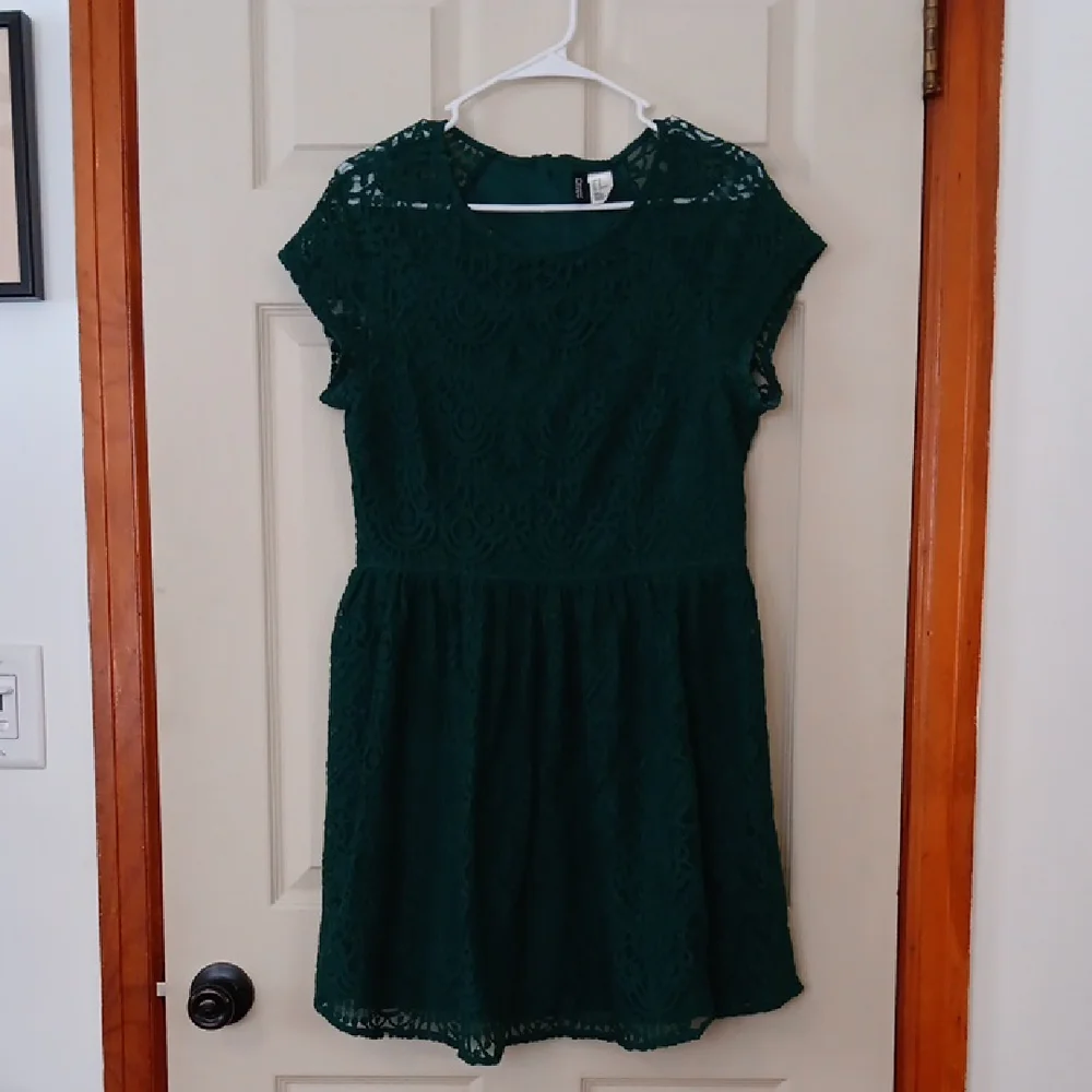 H&M DIVIDED Label Dark Green Lace Dress - Picture 1 of 11